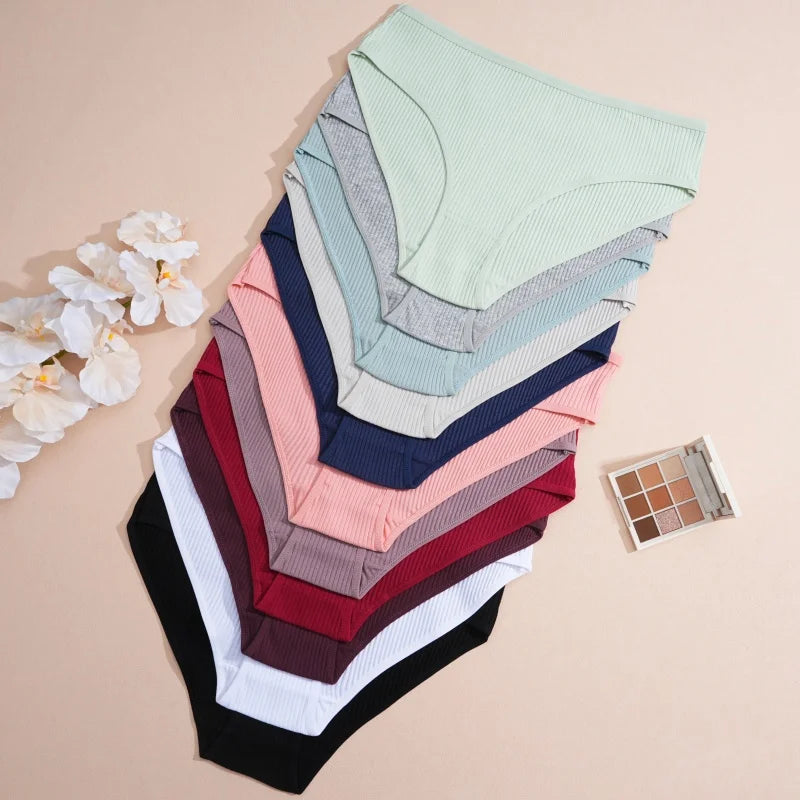 FORMA Nina Briefs