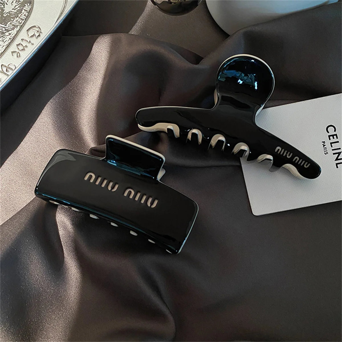 FORMA ivory clip