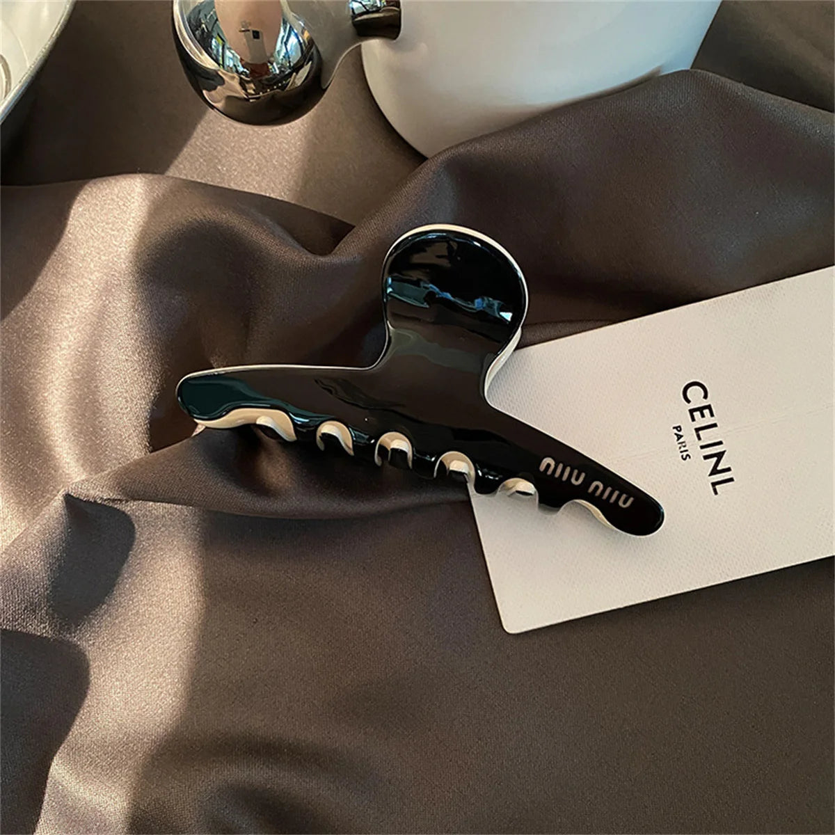 FORMA ivory clip