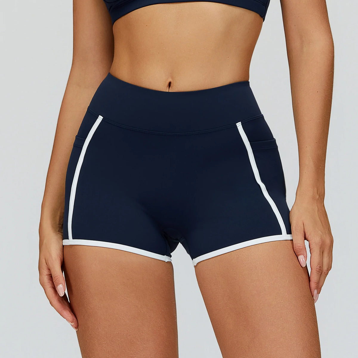Air Shorts — טייץ ספורט לנשים מבית FORMA — תמונה 8